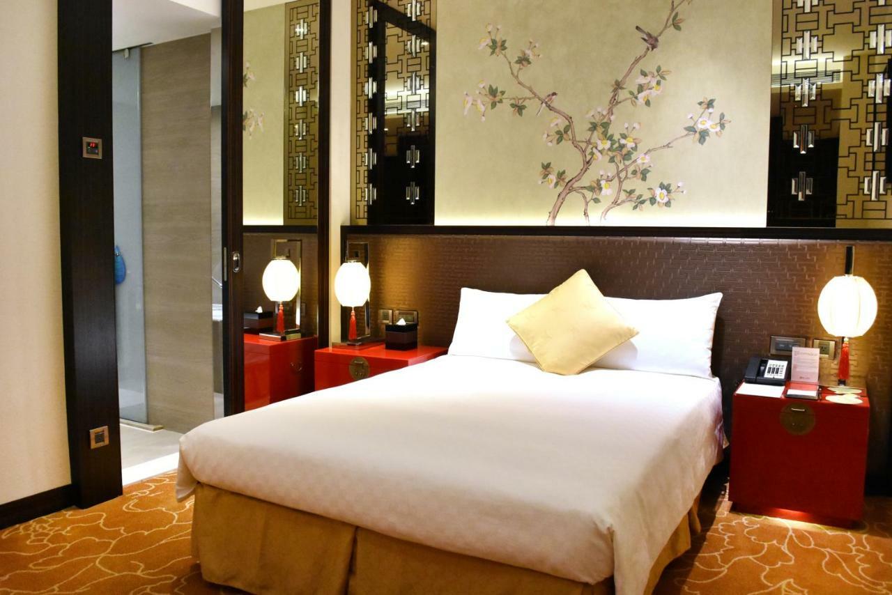 臺北 圆山大饭店酒店 外观 照片 A room at the Mandarin Oriental, Hong Kong
